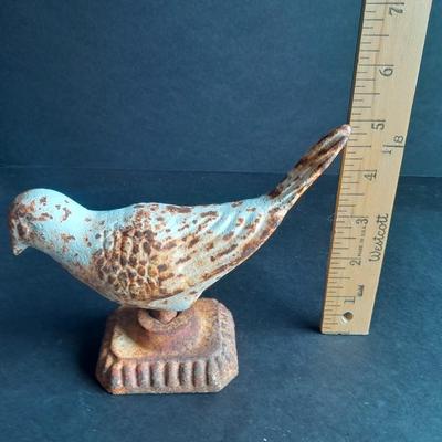 Antique 5" Cast iron Bird Figural decor / door stop #1