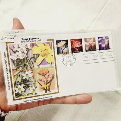 6 - FIRST DAY STAMPS - 200O FOUR FLOWERS - SELF ADHESIVE COIL