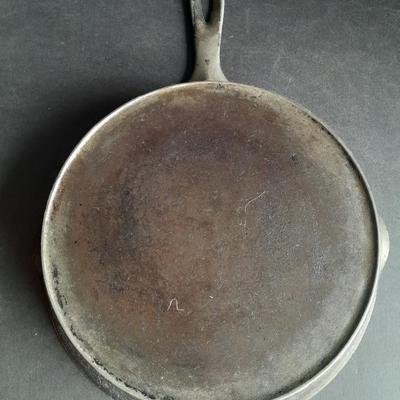 Number 8 Cast Iron Skillet Wegner Ware Unmarked