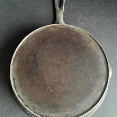 Number 8 Cast Iron Skillet Wegner Ware Unmarked