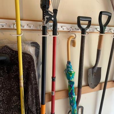 Lawn & Garden Tool Lot