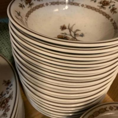 Noritake Versatone â€œNew Castleâ€ China Set