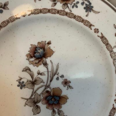 Noritake Versatone â€œNew Castleâ€ China Set