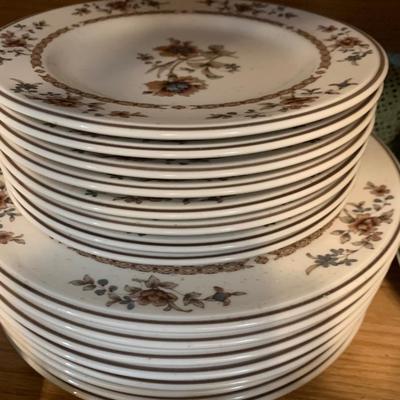 Noritake Versatone â€œNew Castleâ€ China Set