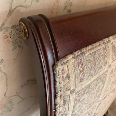 Dining Table, 4 Chairs, 2 Accent Chairs, Leaf & Pads