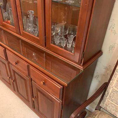 Cresent Furniture Co. Light Up China Cabinet