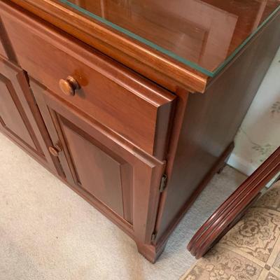 Cresent Furniture Co. Light Up China Cabinet