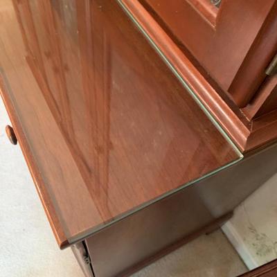 Cresent Furniture Co. Light Up China Cabinet