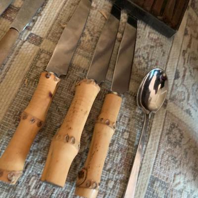 China Cabinet Drawer / Utensil / Service Utinsels Lot