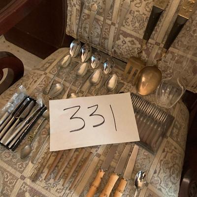 China Cabinet Drawer / Utensil / Service Utinsels Lot