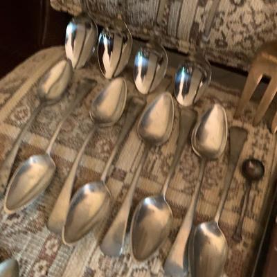 China Cabinet Drawer / Utensil / Service Utinsels Lot