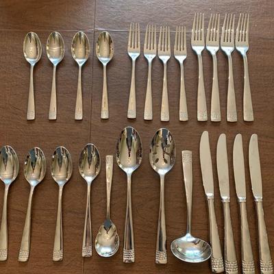 LENOX Flatware Service For FOUR w/ Serving Pieces