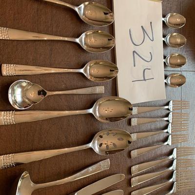 LENOX Flatware Service For FOUR w/ Serving Pieces