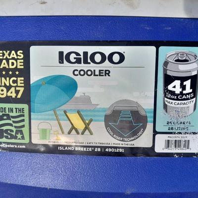 Majestic Blue Igloo cooler 25 Quarts Made in the USA Island Breeze