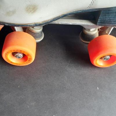 Size 7 Roller Derby Roller Skates