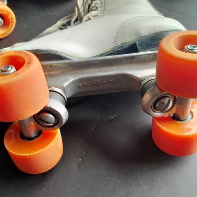 Size 7 Roller Derby Roller Skates