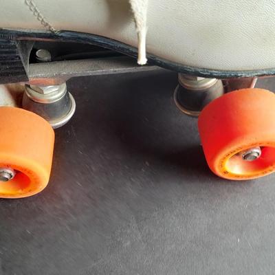 Size 7 Roller Derby Roller Skates
