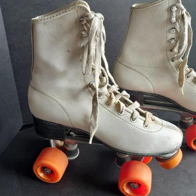 Size 7 Roller Derby Roller Skates