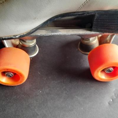 Size 7 Roller Derby Roller Skates