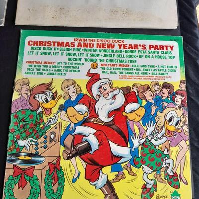 Vinyl LP Records 45's Gary Bonds, The Doobie Brother, Carpenters, Carly Simon, Stevie Wonder, and more
