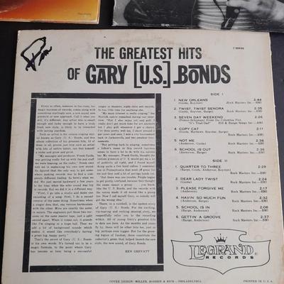 Vinyl LP Records 45's Gary Bonds, The Doobie Brother, Carpenters, Carly Simon, Stevie Wonder, and more