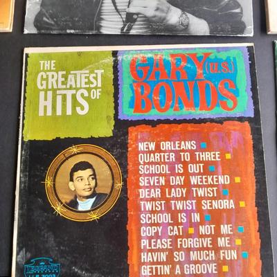 Vinyl LP Records 45's Gary Bonds, The Doobie Brother, Carpenters, Carly Simon, Stevie Wonder, and more