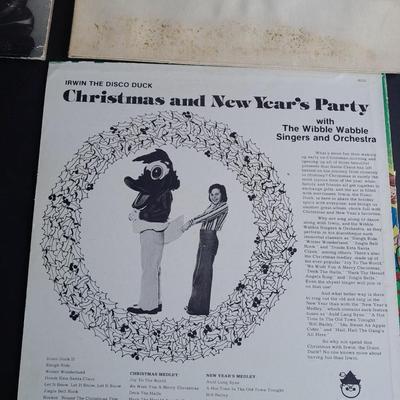 Vinyl LP Records 45's Gary Bonds, The Doobie Brother, Carpenters, Carly Simon, Stevie Wonder, and more