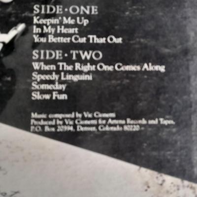 Vinyl LP Records 45's Gary Bonds, The Doobie Brother, Carpenters, Carly Simon, Stevie Wonder, and more