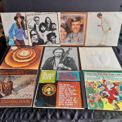 Vinyl LP Records 45's Gary Bonds, The Doobie Brother, Carpenters, Carly Simon, Stevie Wonder, and more