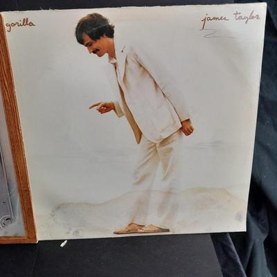 Vinyl LP Records 45's Gary Bonds, The Doobie Brother, Carpenters, Carly Simon, Stevie Wonder, and more