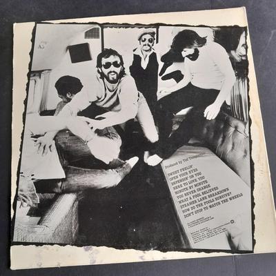 Vinyl LP Records 45's Gary Bonds, The Doobie Brother, Carpenters, Carly Simon, Stevie Wonder, and more