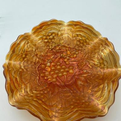 Carnival glass grapes & leaves