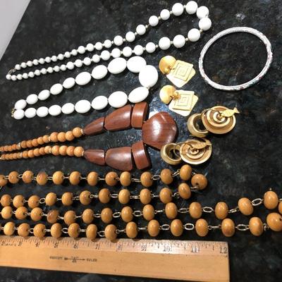 Fashion Costume Jewelry - Lot J203