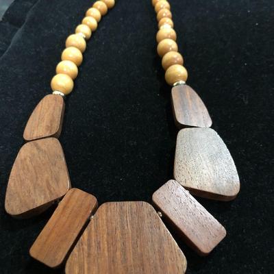 Fashion Costume Jewelry - Lot J203