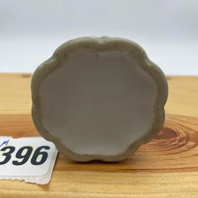 Hat pin holder