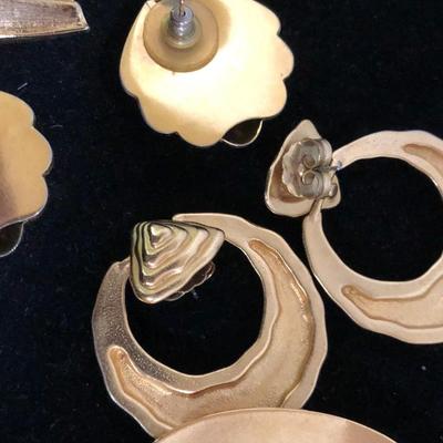 Fashion Costume Jewelry Pierced Earrings Lot - Lot J205