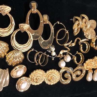 Fashion Costume Jewelry Pierced Earrings Lot - Lot J205