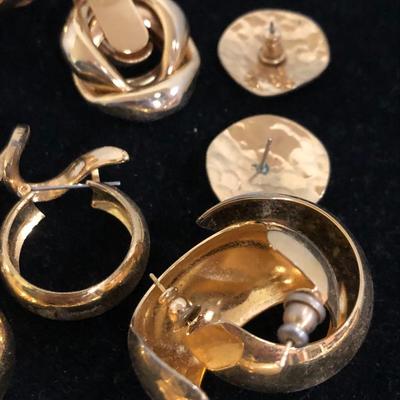 Fashion Costume Jewelry Pierced Earrings Lot - Lot J205