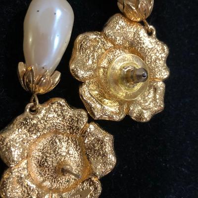 Fashion Costume Jewelry Pierced Earrings Lot - Lot J205