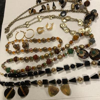Fashion Costume Jewelry with Asian Pouch -Lot J204
