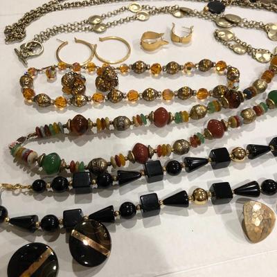 Fashion Costume Jewelry with Asian Pouch -Lot J204