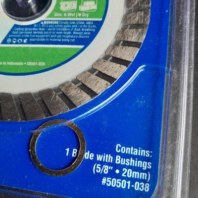 Two new Norton Diamond 4" circular Blades and one new Ridgid Diamond cut 4.5" Metal Cutting blade