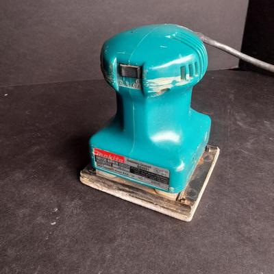Electric Makita Finishing sander B04551