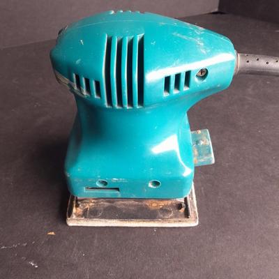 Electric Makita Finishing sander B04551