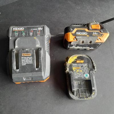 Rigid 18 Volt battery charger with 2 batteries