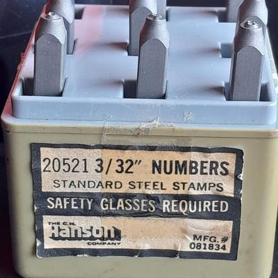 Working Black & Decker 18-volt drill with no charger, Two nice new shank drill bits, and a 3/32" Steel stamp set