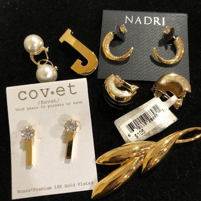 Nice Fashion Jewelry Lot: NADRI, ST JOHN, & Others - Lot J206