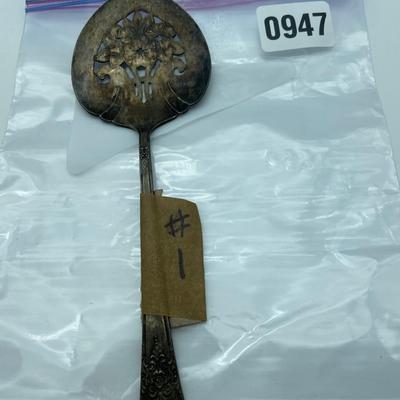 Serving piece
