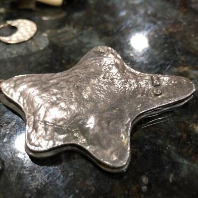 Mixed Costume Jewelry - Lot J207