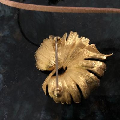 Mixed Costume Jewelry - Lot J207